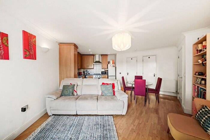 1 Bedroom Flat For Sale In Cerise Court, Drinkwater Road, Harrow, HA2