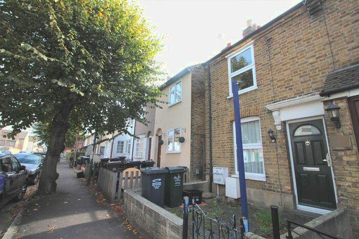 2 Bedroom End Of Terrace House To Rent In St. Martins Road, Dartford DA1