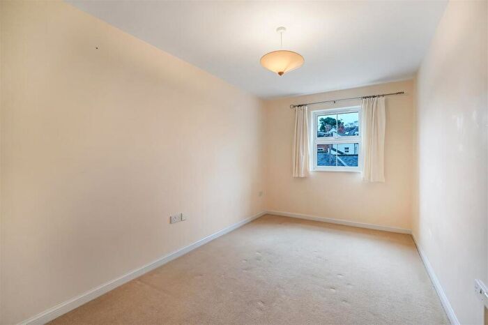 3 Bedroom Apartment For Sale In Trinity Mews, Darlington, DL3