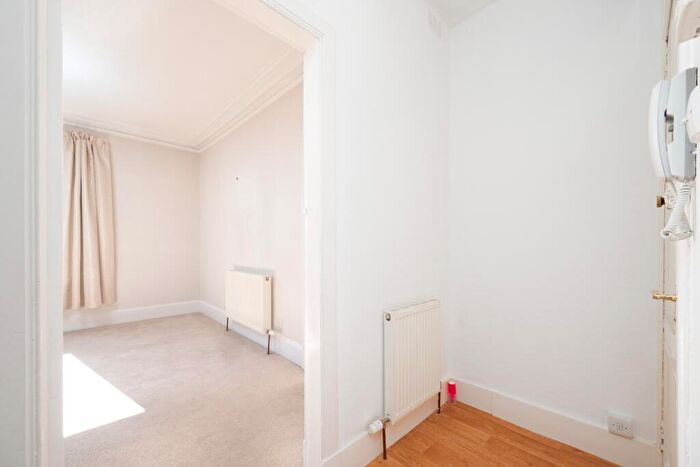1 Bedroom Flat For Sale In Chestnut Row, Aberdeen, Aberdeen, AB25