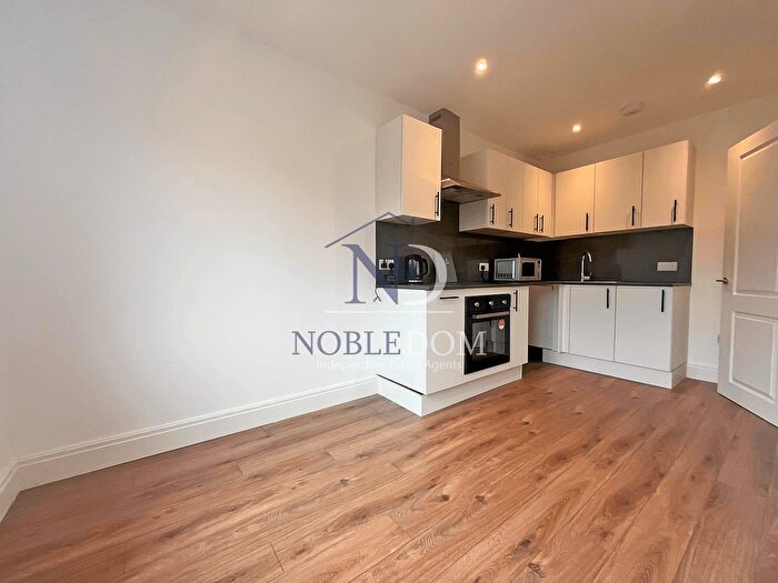 2 Bedroom Flat To Rent In Ealing Road, Northolt, UB5