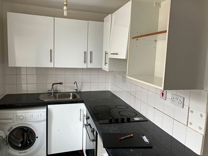 Studio To Rent In Bath Road, Hounslow, TW4