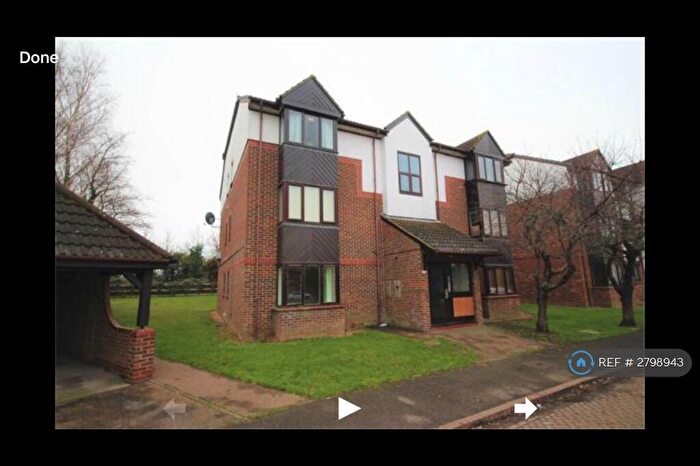 Studio To Rent In Talus Close, Purfleet, London, RM19