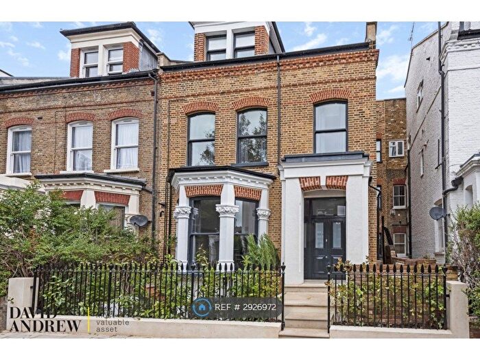 2 Bedroom Flat To Rent In Gloucester Drive, London, N4