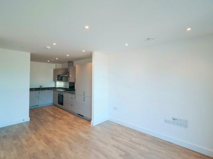 1 Bedroom Apartment To Rent In Burgess Springs, Chelmsford, CM1