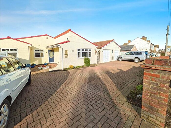 4 Bedroom Bungalow For Sale In Barton Hill Drive, Minster On Sea, Sheerness, Kent, ME12