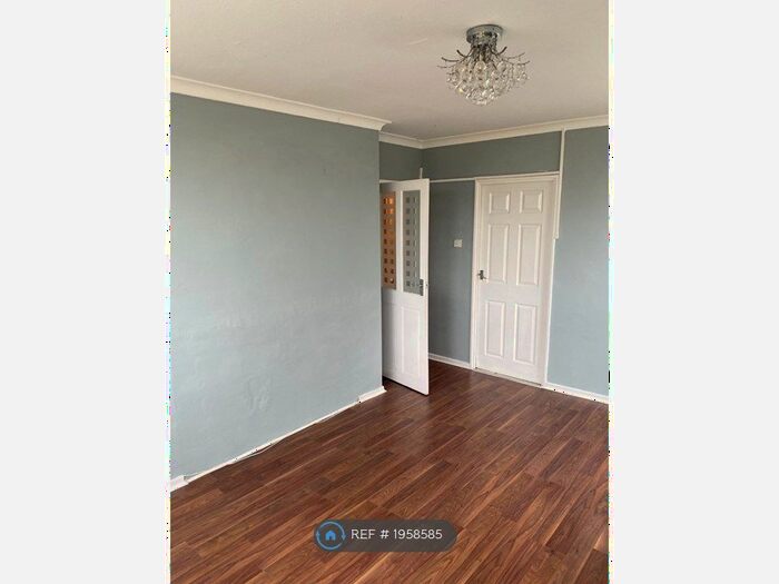 2 Bedroom Flat To Rent In Casterbridge Road, Blackheath London, SE3