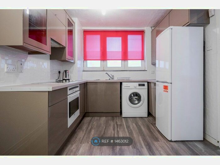 2 Bedroom Maisonette To Rent In Williams House, London, E3