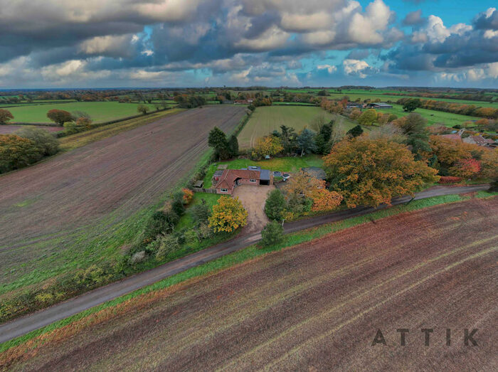 2 Bedroom Detached Bungalow For Sale In Whissonsett Road, Horningtoft, NR20