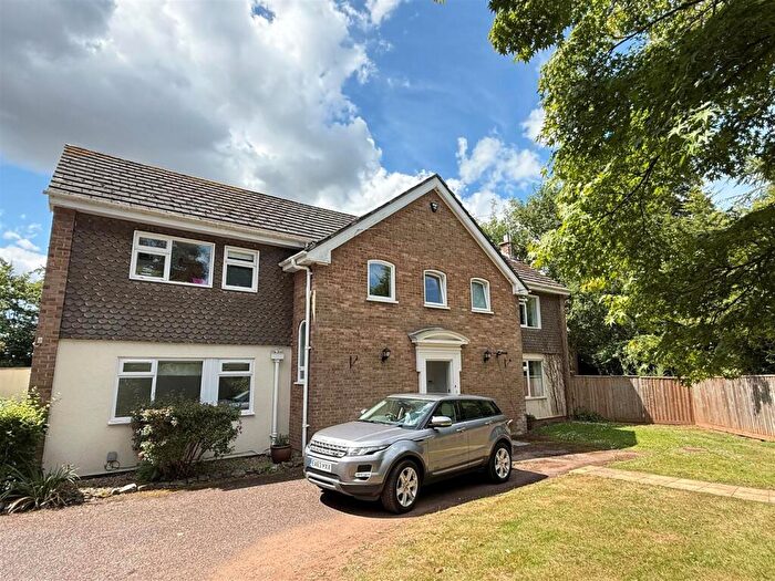 5 Bedroom Detached House To Rent In Barrack Road, Exeter, EX2