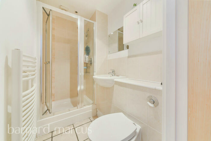 2 Bedroom Apartment To Rent In Station Approach, Epsom, KT19