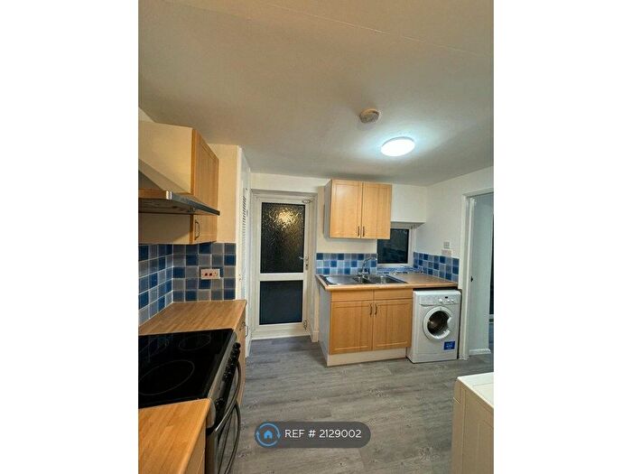 4 Bedroom Terraced House To Rent In Northdown Road, Hatfield, AL10