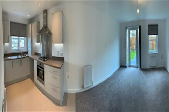 4 Bedroom Terraced House To Rent In Cocklerow Gardens, EH22