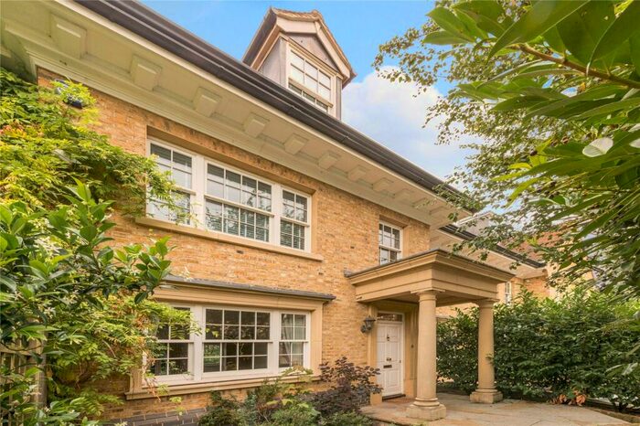 5 Bedroom Apartment To Rent In Frognal, Hampstead, NW3