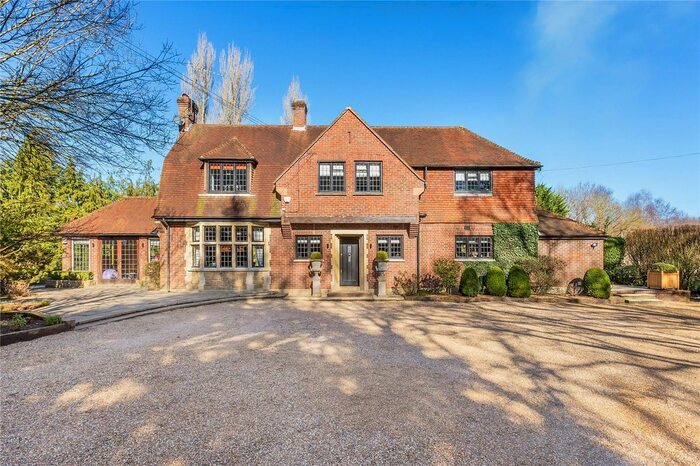 4 Bedroom Detached House For Sale In Shrubbs Hill, Chobham, Surrey, GU24