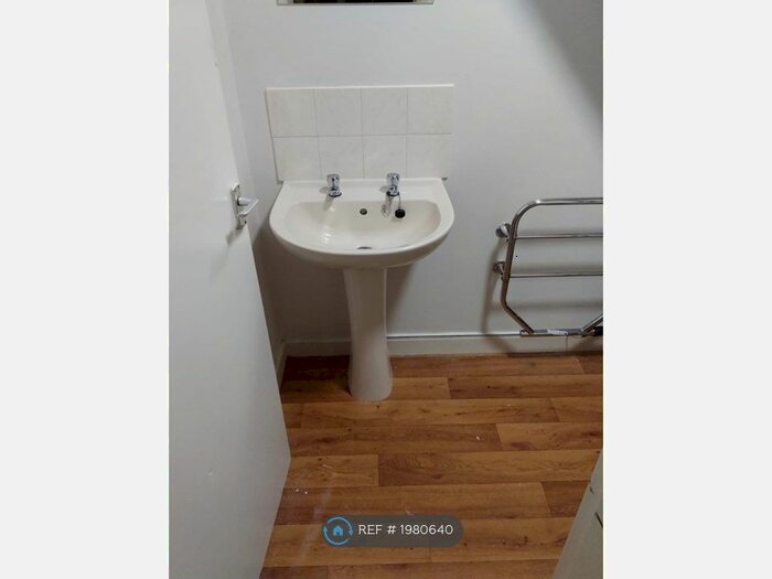 1 Bedroom Flat To Rent In Rawtenstall, Rawtenstall, BB4