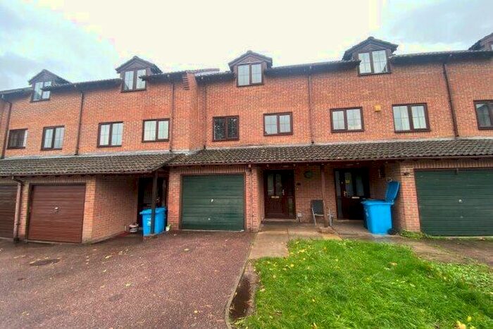 3 Bedroom Property To Rent In Clayford Close, Poole, BH17