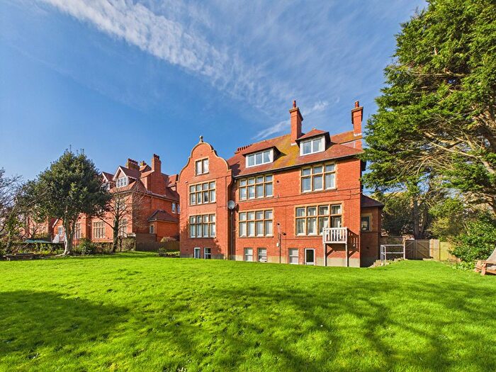 2 Bedroom Flat For Sale In Sandgate Road, Folkestone, Kent, CT20