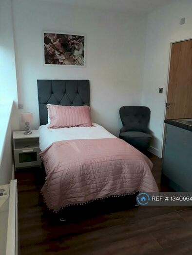 Studio To Rent In Tontine Street, Stoke-On-Trent, ST1