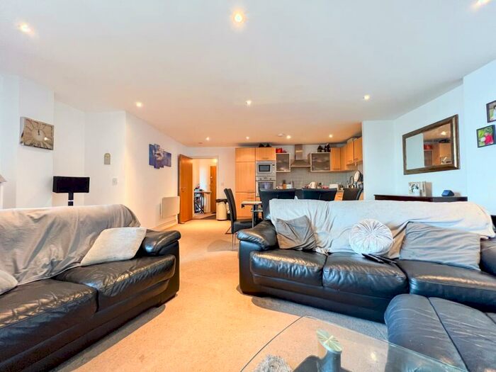 2 Bedroom Flat To Rent In Lady Isle House, Prospect Place, Cardiff Bay, CF11