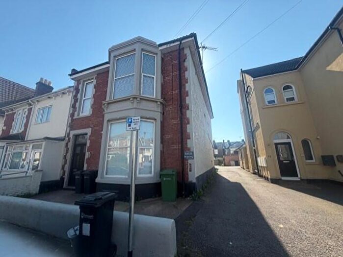 2 Bedroom Flat To Rent In Queens Road, Portsmouth, Hampshire, PO2