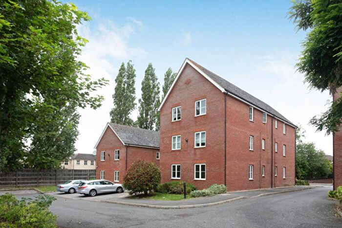 2 Bedroom Apartment To Rent In Hughes Croft, Bletchley, MK3
