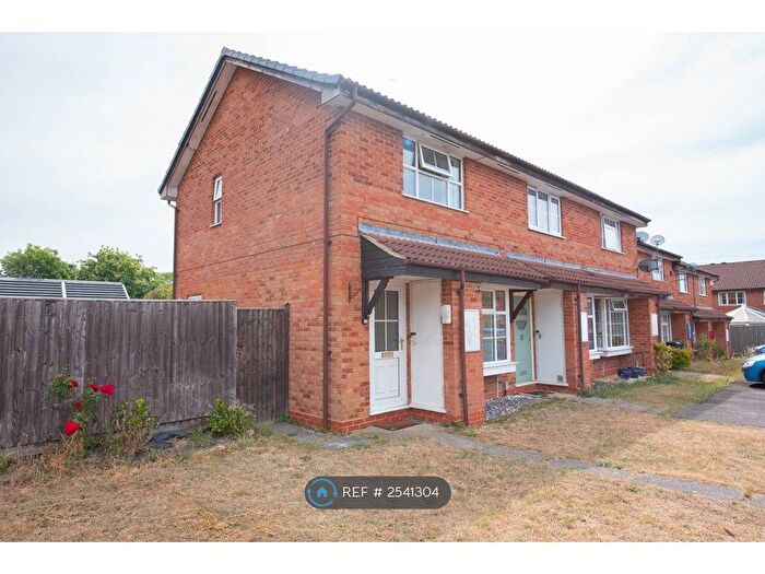 2 Bedroom Semi-Detached House To Rent In Hadland Road, Abingdon, OX14