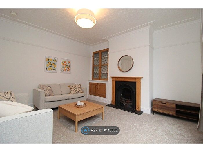 2 Bedroom Terraced House To Rent In Vesper Terrace, Leeds, LS5