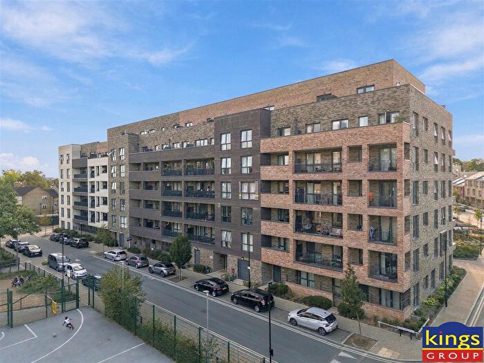 2 Bedroom Flat For Sale In Clarkson Crescent, London, E17