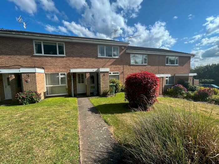 1 Bedroom Apartment To Rent In Hamilton Avenue, Halesowen, B62