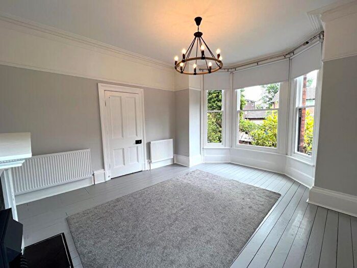 5 Bedroom Semi Detached House To Rent In Abbey Grove, Manchester, M30