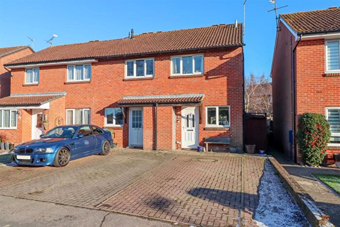 2 Bedroom End Of Terrace House For Sale In Findon Way, Broadbridge Heath, RH12