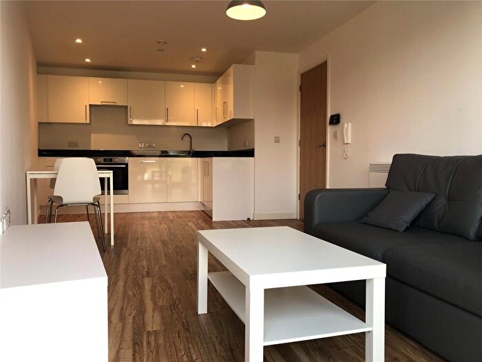 2 Bedroom Flat To Rent In Aire, Cross Green Lane, LS9