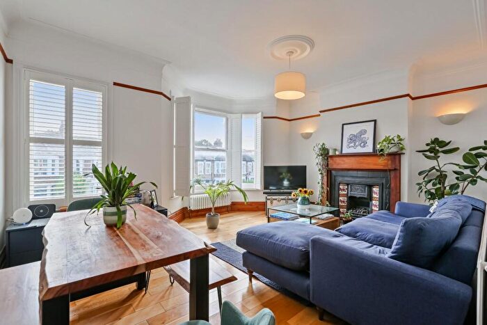 3 Bedroom Flat For Sale In Hurstbourne Road, Forest Hill, SE23