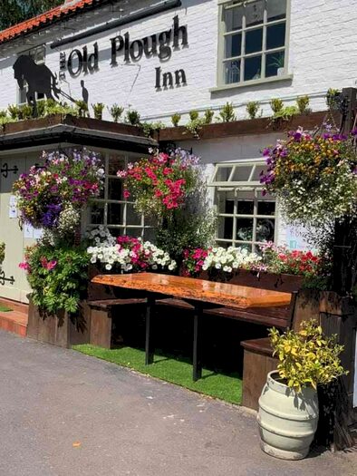 Pub Retail Property / Shop To Rent In The Old Plough, NG22