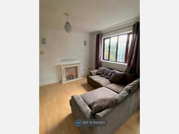 1 Bedroom Semi-Detached House To Rent In Willowbank, Tamworth, B78