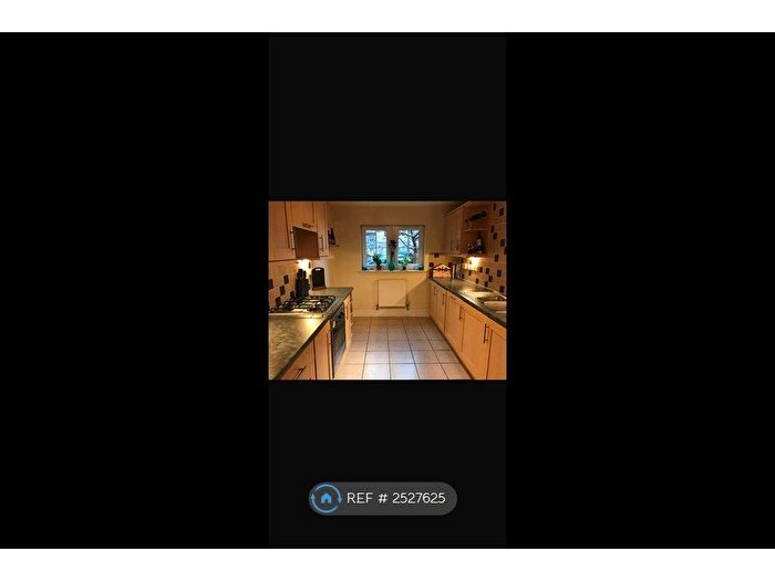 2 Bedroom Flat To Rent In Timber Bush, Edinburgh, EH6