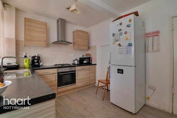 3 Bedroom End Of Terrace House To Rent In Beckford Road, Nottingham, NG2