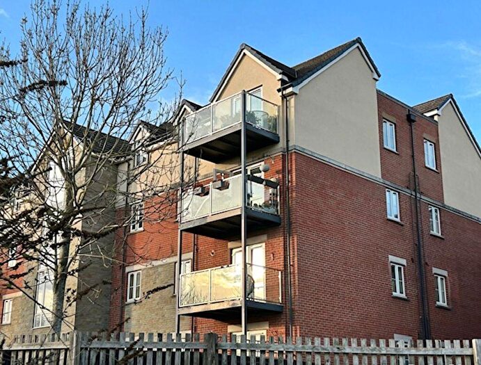 2 Bedroom Flat For Sale In Overstreet Green, Lydney, GL15