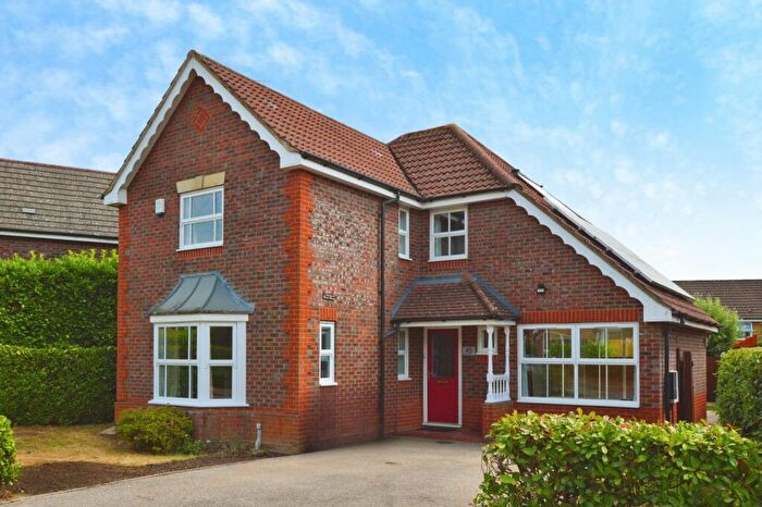 4 Bedroom Detached House To Rent In Russet Drive, St Albans, AL4