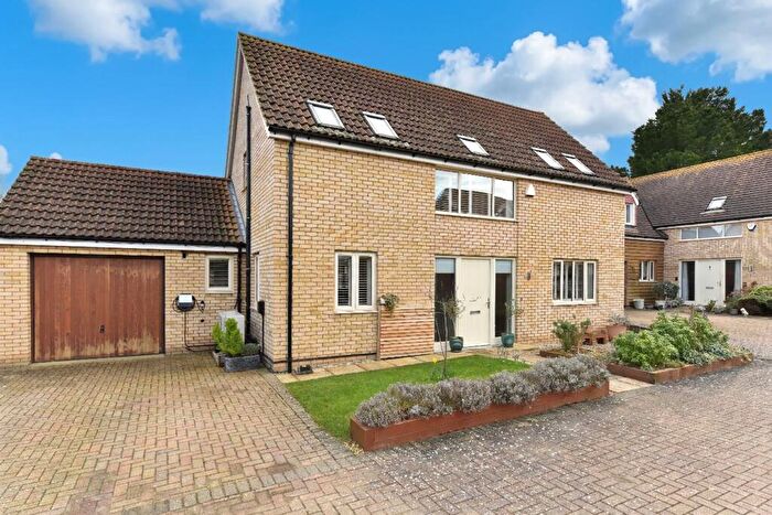 3 Bedroom Detached House For Sale In Blenheim Close, Old Hurst, PE28