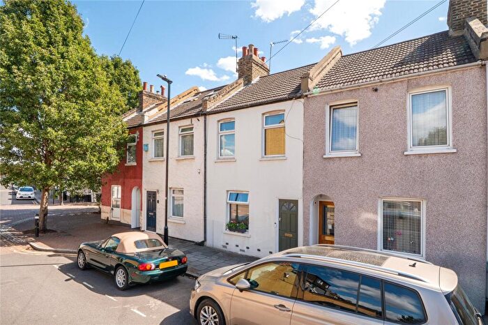 2 Bedroom Terraced House For Sale In Helena Road, London, E13