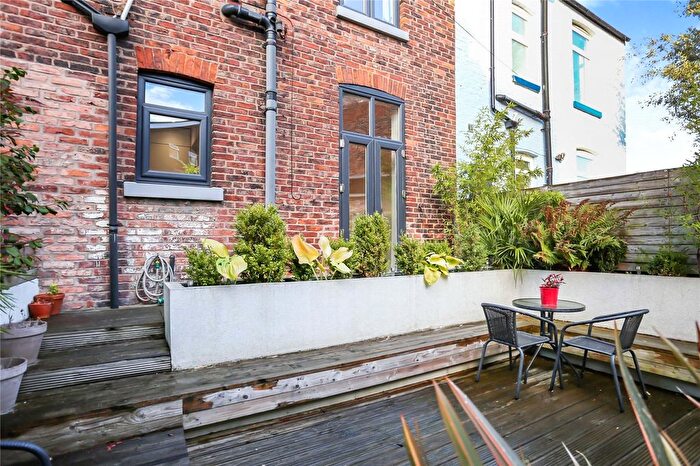 3 Bedroom Terraced House For Sale In Manchester Road, Heaton Chapel, Stockport, SK4