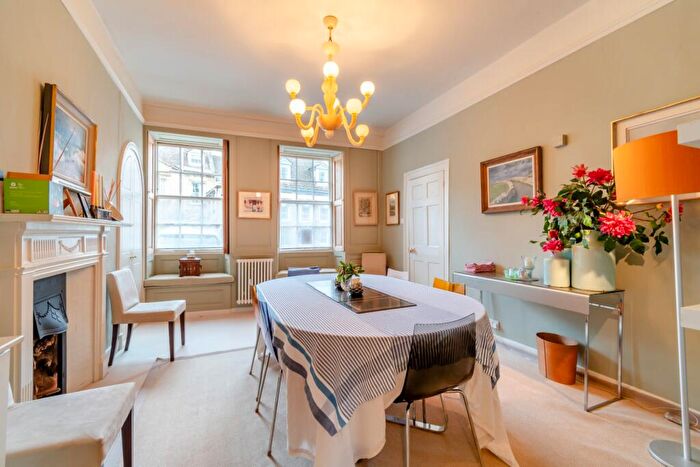 6 Bedroom Terraced House To Rent In St. Georges Square, Stamford, Lincolnshire, PE9