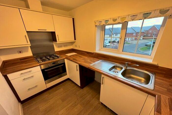 2 Bedroom Flat To Rent In Old Park Avenue, Exeter EX1