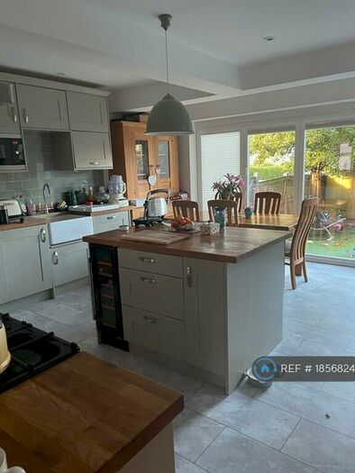 5 Bedroom Semi-Detached House To Rent In Monson Rd, Redhill, RH1