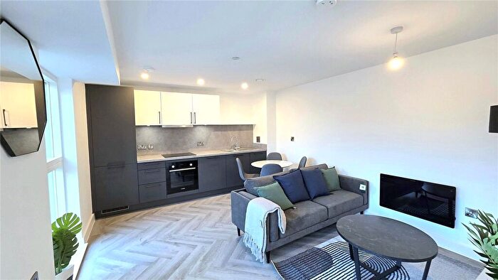 1 Bedroom Apartment To Rent In Chapmans Yard, Upper Gough Street, Birmingham, B1