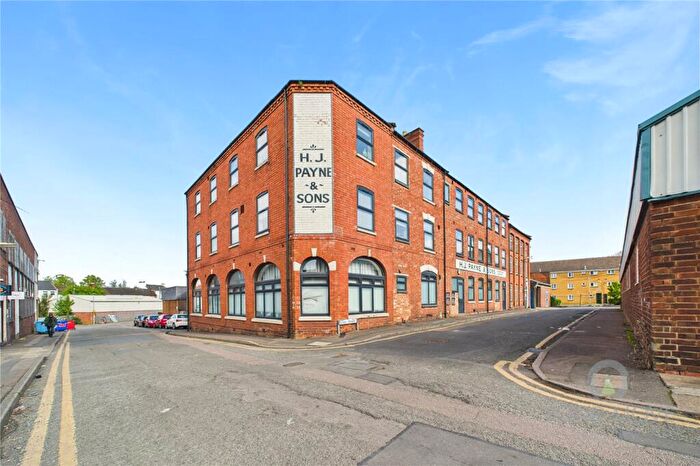 2 Bedroom Flat For Sale In Oak Street, Northampton, NN1