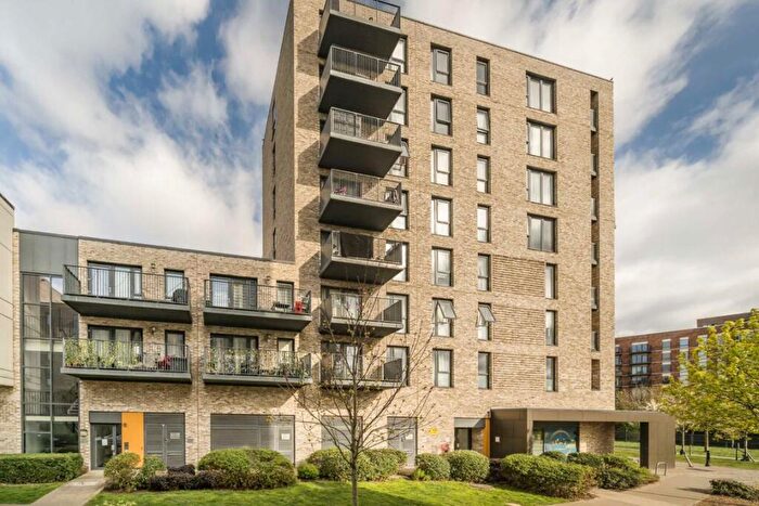 3 Bedroom Flat For Sale In Telegraph Avenue, London, NW9