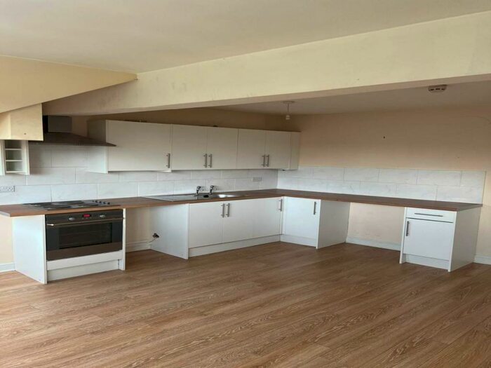 1 Bedroom House To Rent In Tong Street, Bradford, BD4